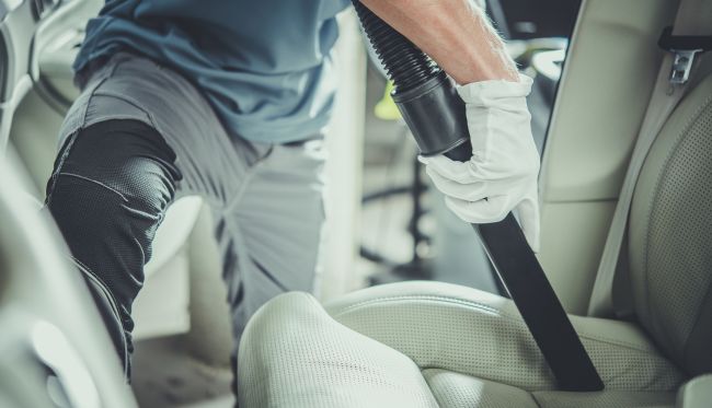 How to Clean Seat Belts, Service Tips