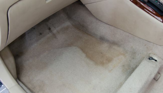 How to Clean Car Floor Mats like a Pro